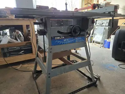 Delta QT-10 Table Saw, View more