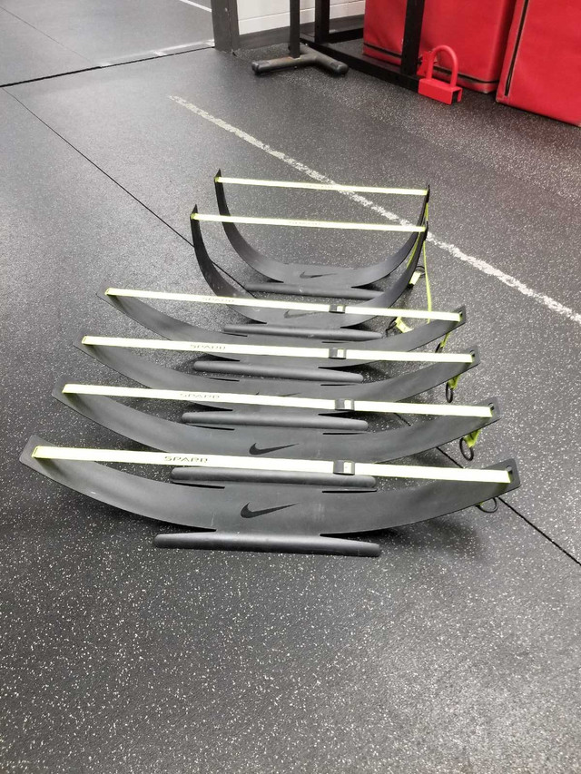 Adjustable hurdles Nike in Exercise Equipment in Edmonton - Image 2