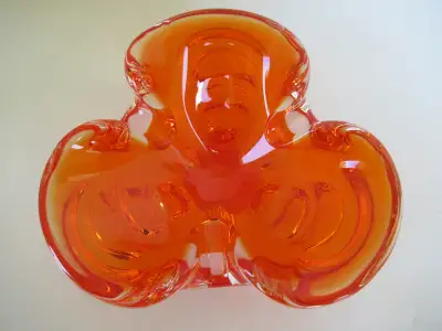 Vintage Chalet Canada art glass bowl / ashtray. Signed on bottom - CHALET CANADA. 6 1/2" wide X 2 3/...