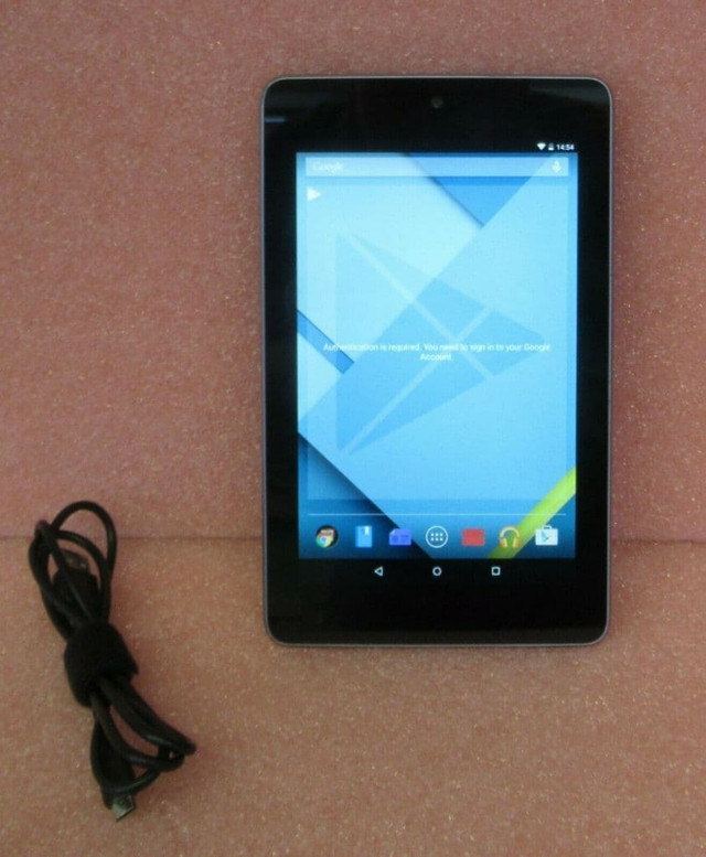 ASUS Nexus 7 Tablet(2012) in iPads & Tablets in Mississauga / Peel Region