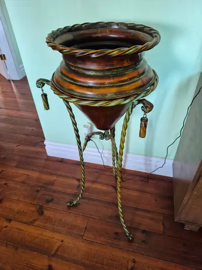 Grande jardinière d'intérieur vintage en fer forgé, cuivre, View more