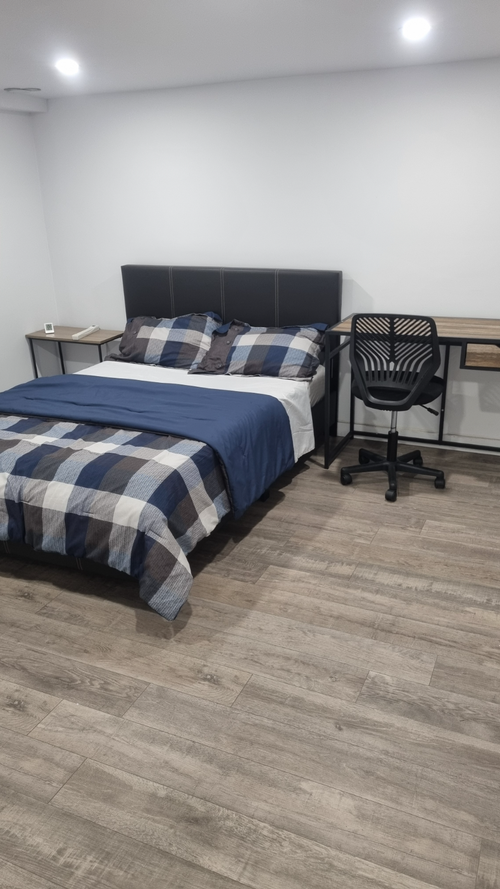 (An English message will follow) Chambre privée meublée - Tout inclus ( Électromenagers, Buanderie,...