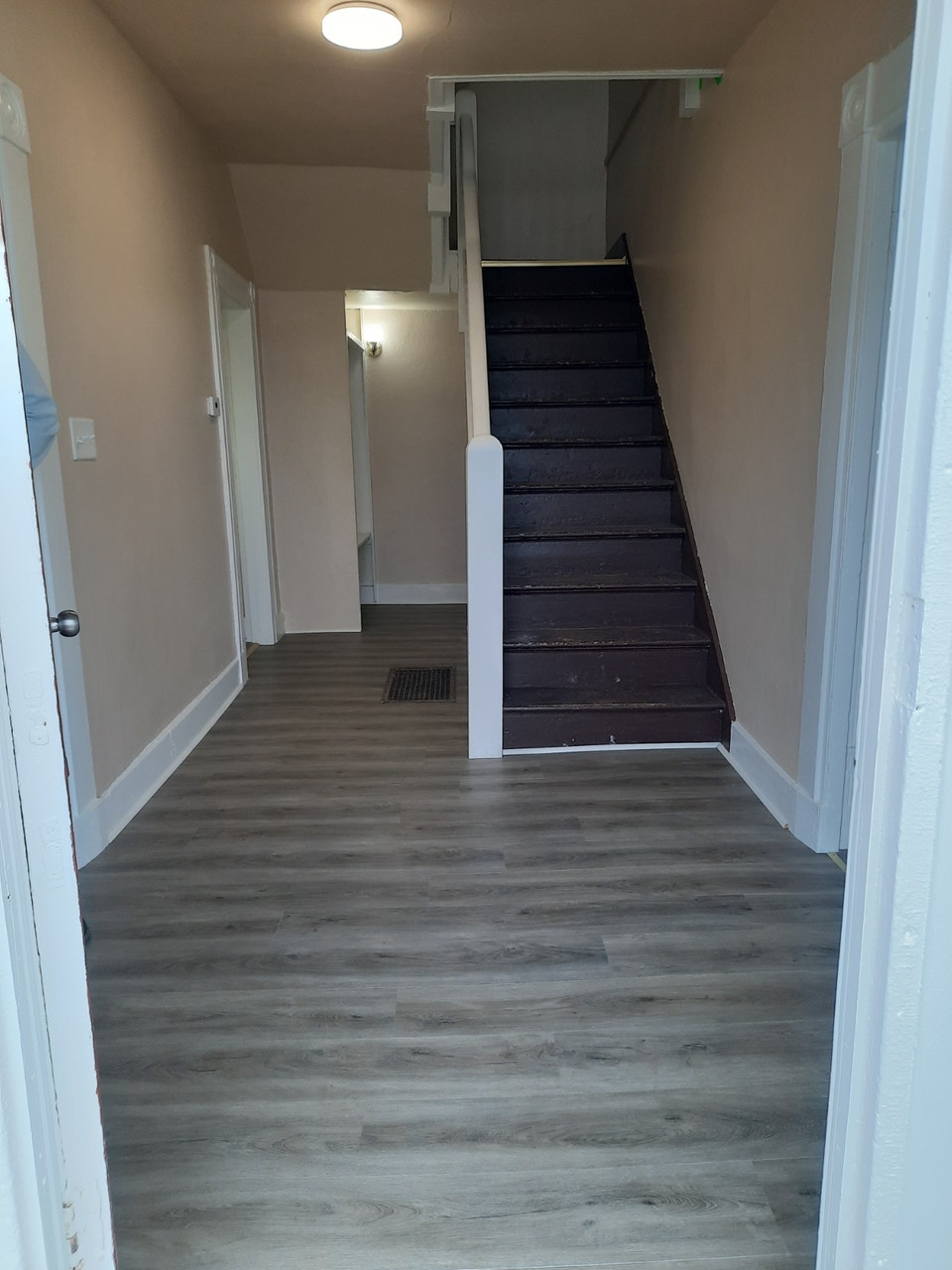 Huge 4 bedroom apartment available Nov 1st in Amherst 5