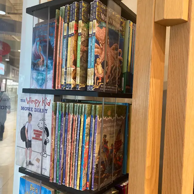 Children’s books in Children & Young Adult in City of Toronto - Image 8