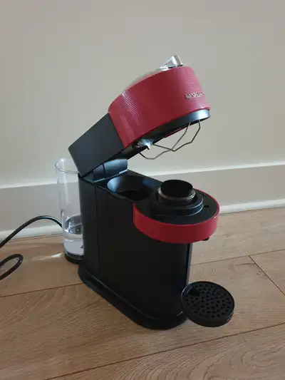 Cafetière Nespresso Vertuo Next, View more