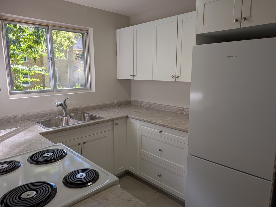 Renovated 1 Bedroom in Strathroy 5