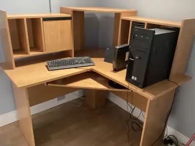 Bureau ordinateur en coin, View more