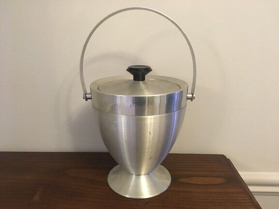 Vintage classic RETRO Silver ICE BUCKET classic design very nice in Arts & Collectibles in City of Toronto