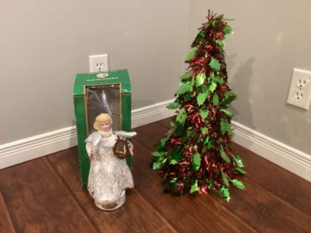 Christmas Angel and Christmas Tree in Holiday, Event & Seasonal in Moncton - Image 2