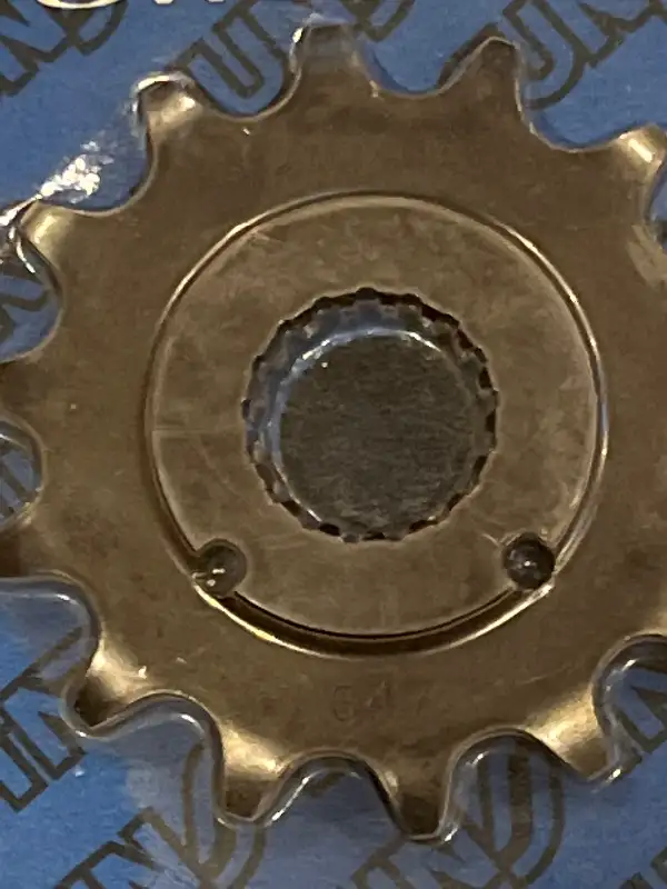 Honda CR250 CRF450 CR500 Front Gear Sprocket Suzuki RMZ450 34714 in Other in Barrie - Image 2