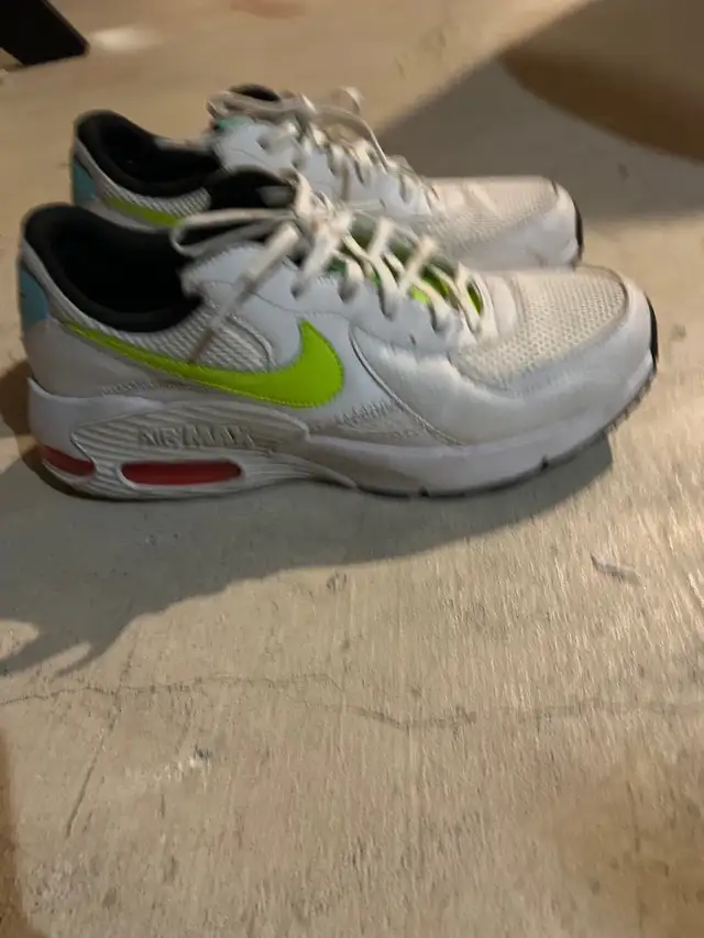 Women’s Nike shoes  in Women's - Shoes in Kitchener / Waterloo - Image 4