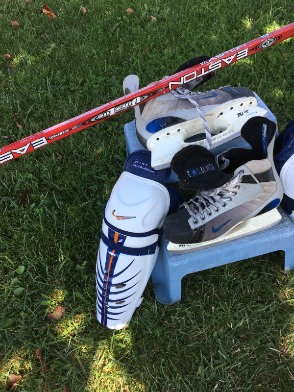 Hockey accessory in Hockey in City of Toronto - Image 3