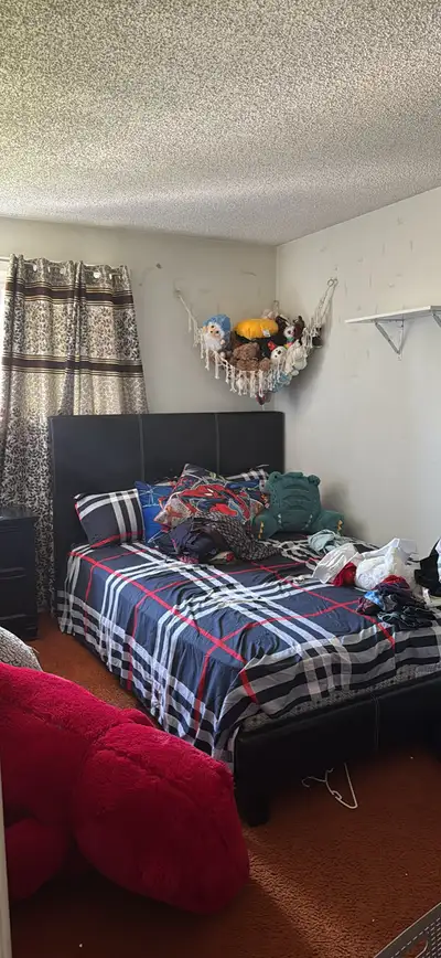 Welcome to your new home! This charming house for rent offers comfortable living with modern ameniti...