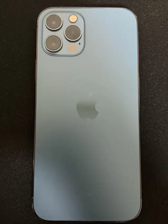 iPhone 12 Pro  in Cell Phones in Delta/Surrey/Langley - Image 3