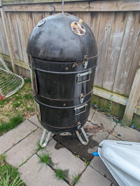 napoleon apolo charcoal smoker 50$ OBO