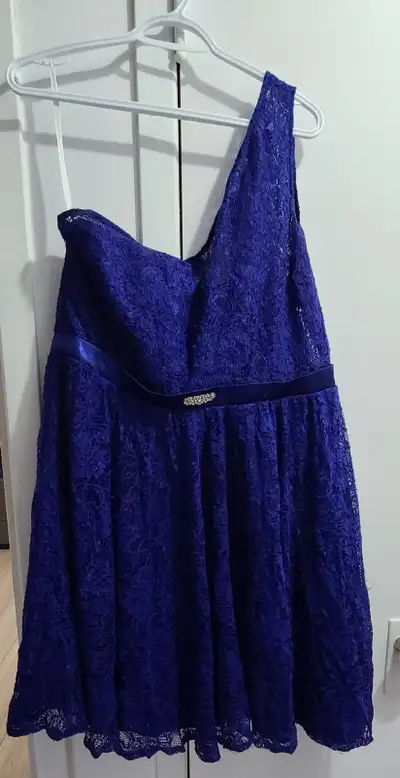 Robe de soirée, View more