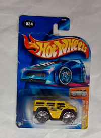 Hot Wheels 2004 First Editions #34 Blings Hummer H2 Yellow w/ BL