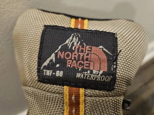 The North Face Dhaulagiri GTX Women's sz 7 in Women's - Shoes in Edmonton - Image 4