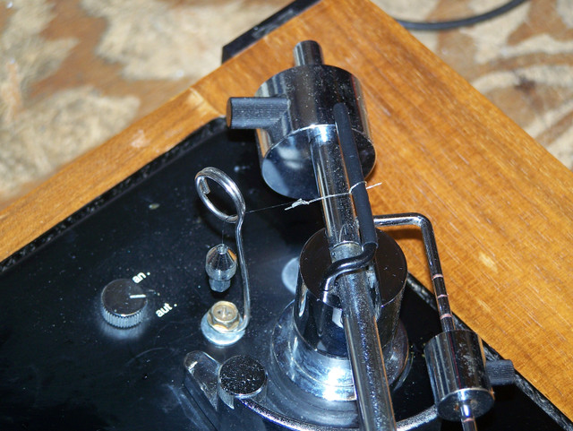 Lenco Transcription Turntable in General Electronics in Owen Sound - Image 4