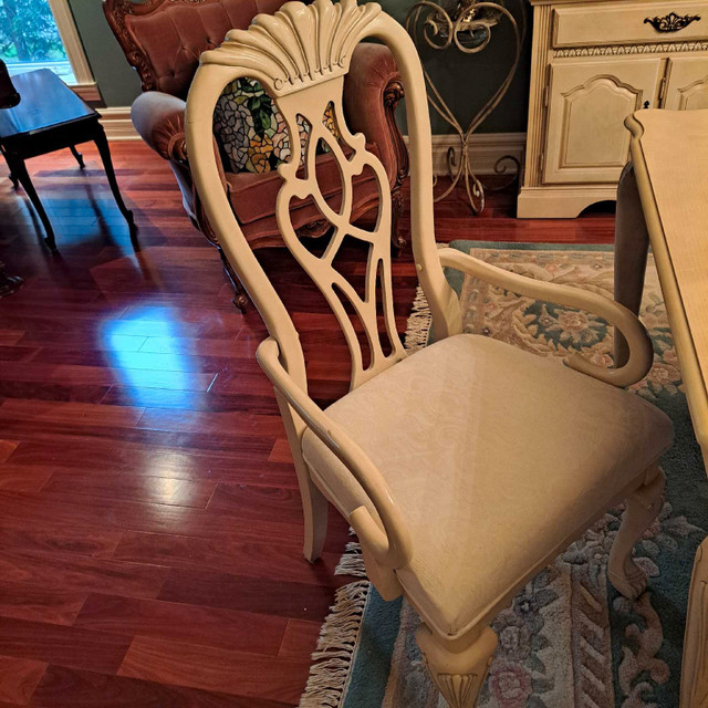 Set de salle à dîner  dans Mobilier de salle à manger et cuisine  à Laval/Rive Nord - Image 2