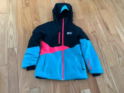 Manteau de fille gr 12 ans, marque Picture est équivalent à HHensen, acheté dans un magasin de ski!...