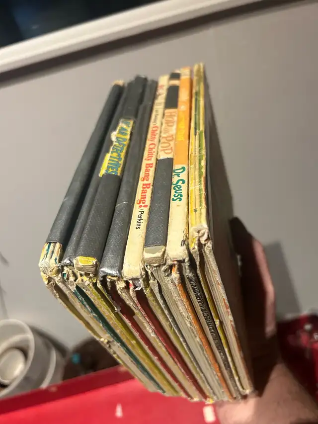 vintage Dr. Seuss beginner Books in Children & Young Adult in Ottawa - Image 5