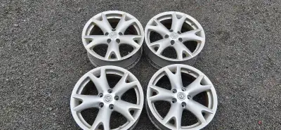 4 mags d'origine Nissan, était installer sur Mazda, fait sur plupart modèles Japonais , Honda, Toyot...
