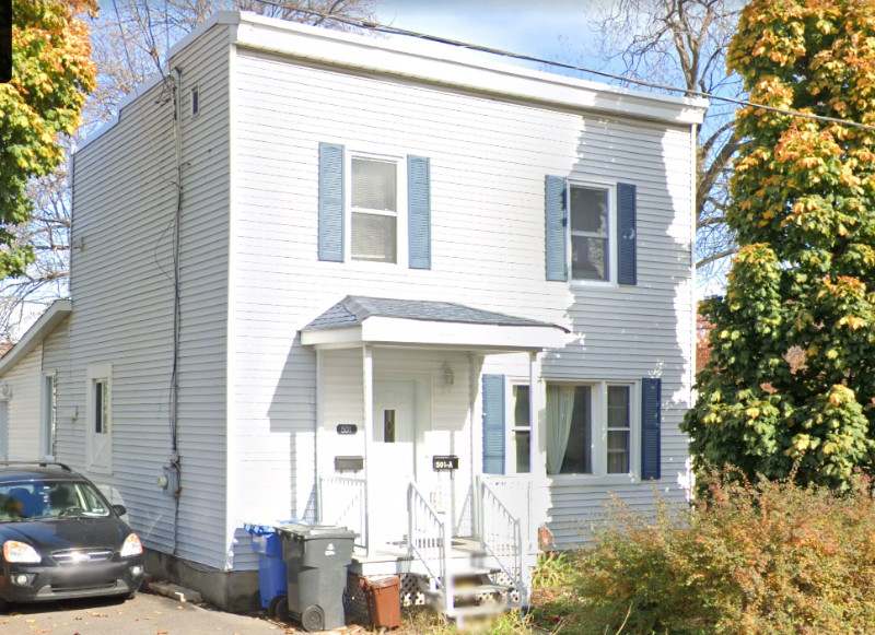 Chambre a louer, 10 mins marche du metro longueuil Locations longue