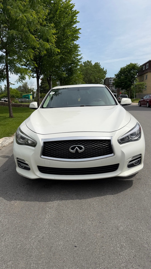 2015 INFINITI Q50