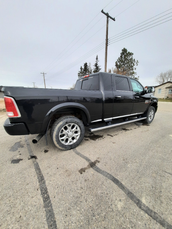 2016 Dodge Ram 3500 Limited in Cars & Trucks in Calgary