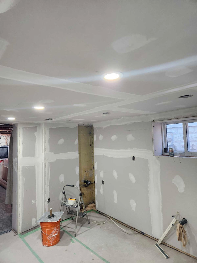Home renovations  in Construction & Trades in Windsor Region
