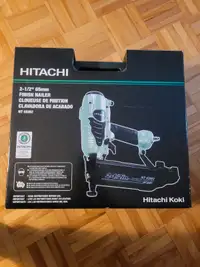 Cloueuse de finition Hitachi