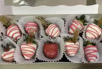Chocolate Covered Strawberries. Perfect for Valentines Day!