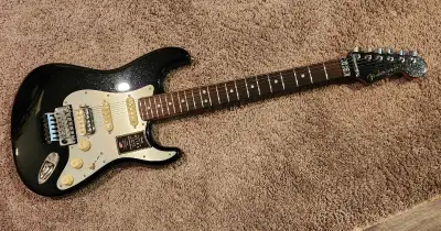 Fender Ultra Luxe Stratocaster Floyd Rose HSS, View more