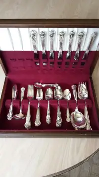 OLD COMPANY PLATE  'SIGNATURE ROSE' SILVER PLATED FLATWARE