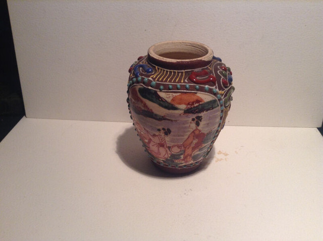 Small Antique Japanese Satsuma Vase in Arts & Collectibles in Vancouver