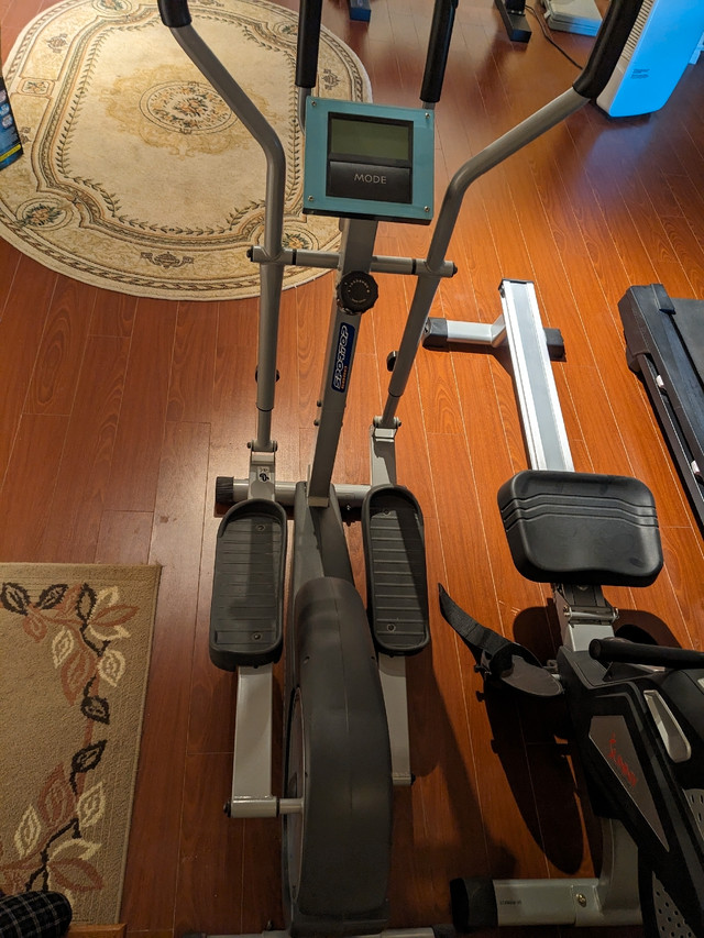Elliptical trainer in Exercise Equipment in New Glasgow - Image 3