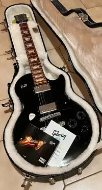 Gibson Les Paul Studio 2013 Ebony with hard shell case