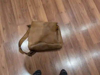 Roots leather messenger bag Holds laptop etc.... unisex not just womens