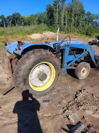 Leyland 260 loader tractor