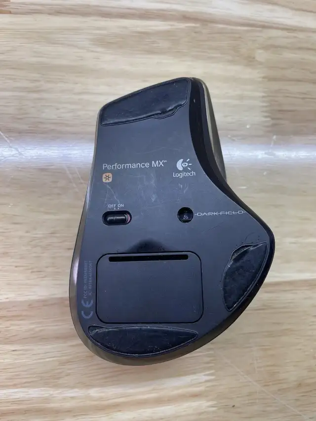Logitech Performance MX M-R0007 Wireless Mouse No USB Dongle in Mice, Keyboards & Webcams in City of Toronto - Image 3