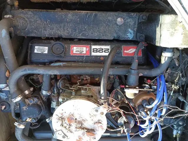 Inboard boat Carlson Glastron in Powerboats & Motorboats in Prince Albert - Image 4