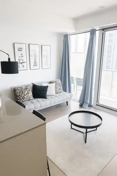 Fully Furnished Short-Term Rentals | Downtown Toronto Available for short stays from 1 week up to 2...