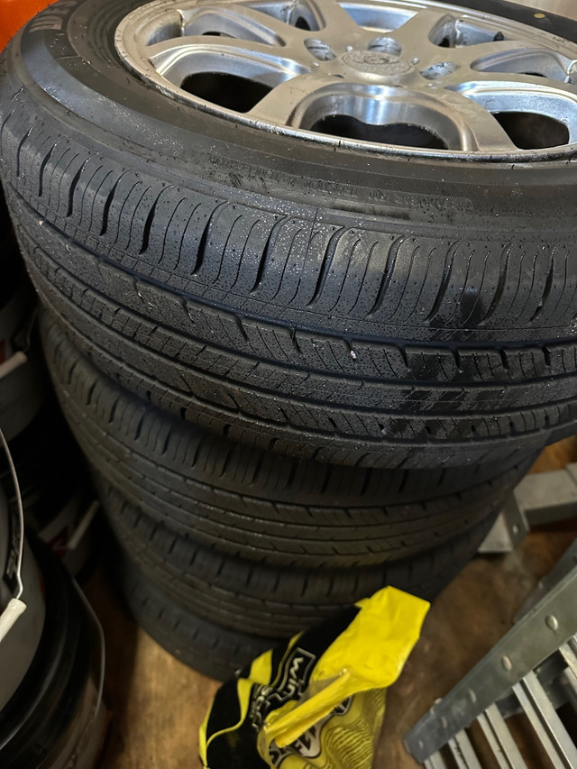 205/60R/16 aluminum rims and tires in Tires & Rims in Cape Breton - Image 4