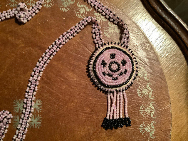 Vintage Hand Crafted First Nations Beaded Necklace in Jewellery & Watches in Belleville