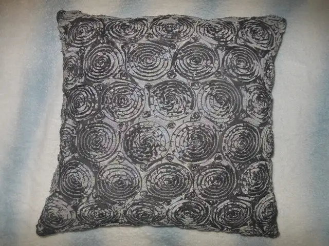 Rose Design Cushion63838169096835120