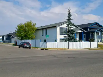 Seeking nice financially stable people to share a nice 3-bedroom home with 1 other person; prefer lo...
