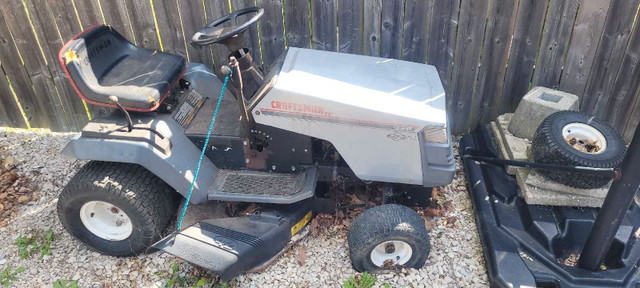Craftsman Riding Mower in Lawnmowers & Leaf Blowers in Windsor Region - Image 2