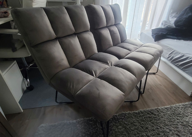 Grey Accent Chairs in Chairs & Recliners in Regina - Image 2