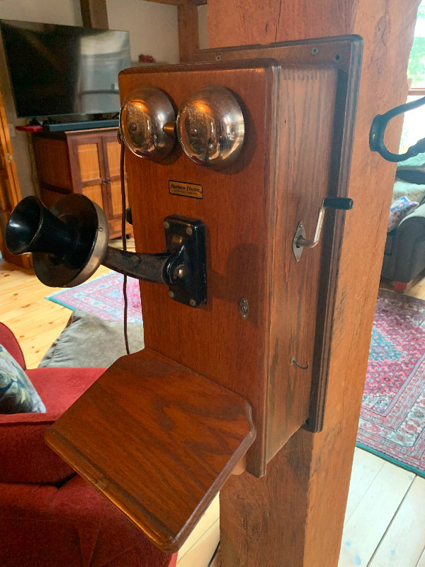 Vintage 1920’s Northern Electric Wall Telephone in Arts & Collectibles in Peterborough - Image 2